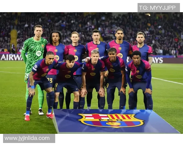 足球杜鸥的传奇旅程：从草根球员到世界舞台的璀璨明星